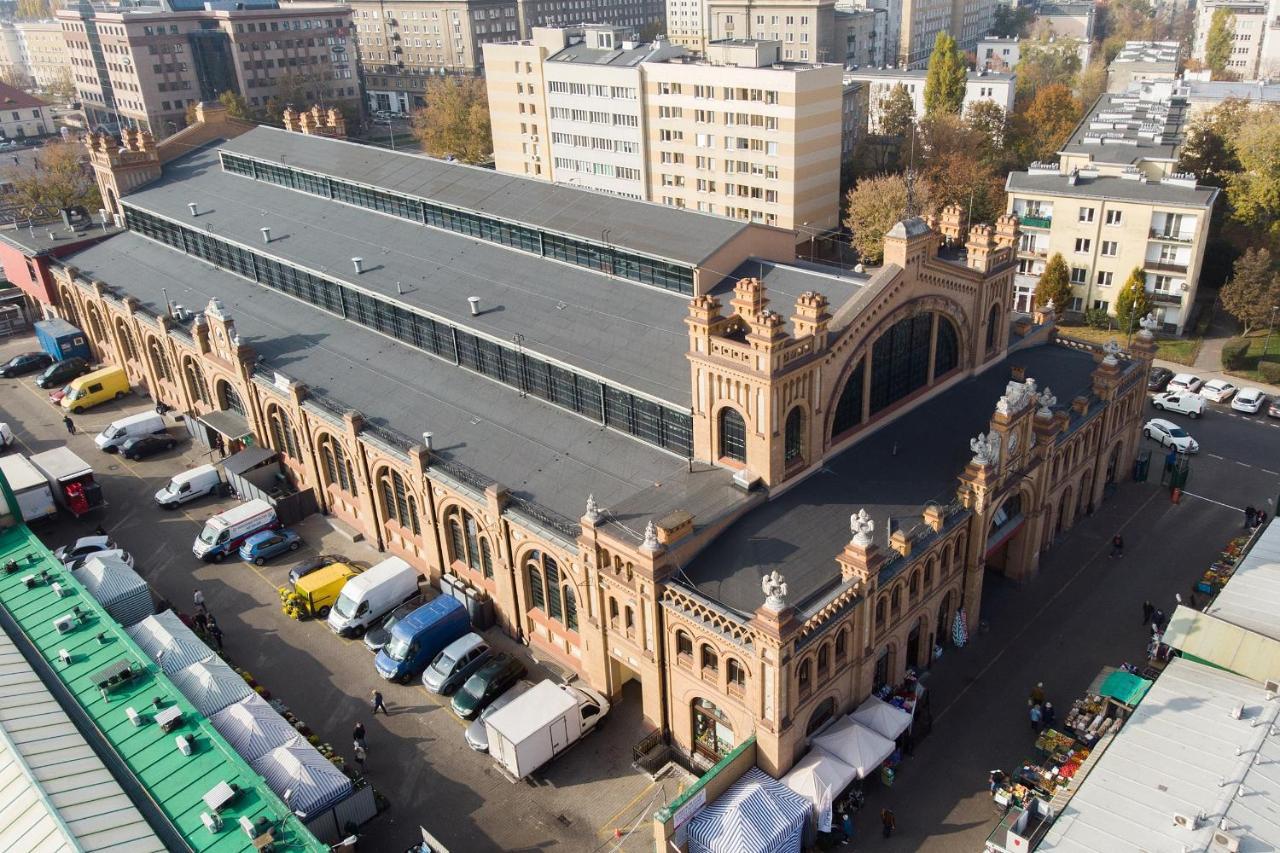 Butas Shortstaypoland Plac Mirowski